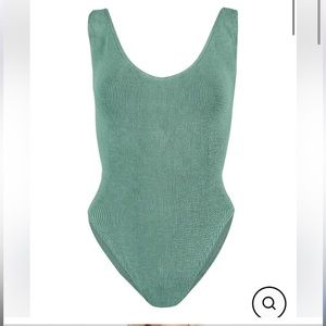 Aplomb one piece in sage